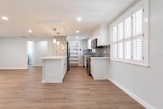 5923 Briarwood Ave in Sarasota, FL - Building Photo - Building Photo