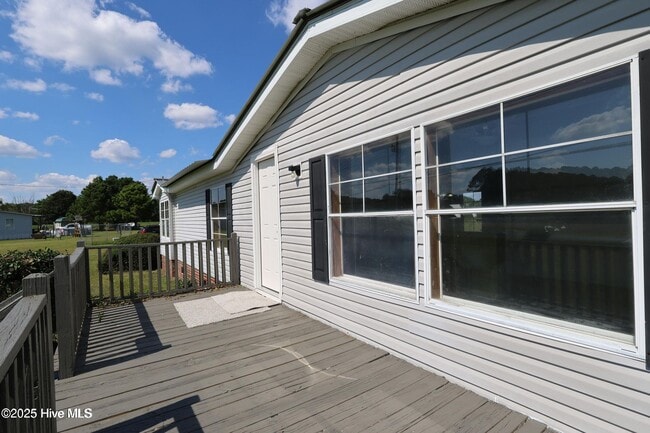 1651 Haw Branch Rd in Beulaville, NC - Building Photo - Building Photo