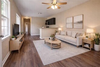 1703 Clouet St in New Orleans, LA - Building Photo - Building Photo