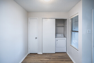 The Bowery Apartments in Memphis, TN - Building Photo - Interior Photo