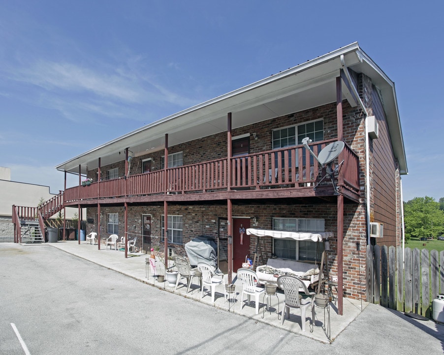 611 N Kentucky St in Kingston, TN - Building Photo