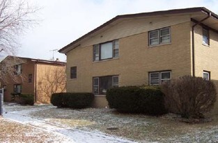 18346-18348 Torrence Ave in Lansing, IL - Building Photo