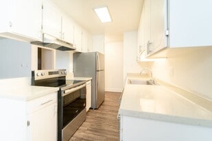 Modera Apartments in Concord, CA - Building Photo