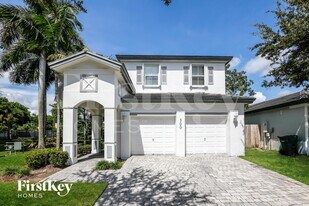 300 NE 36th Avenue Rd in Homestead, FL - Building Photo