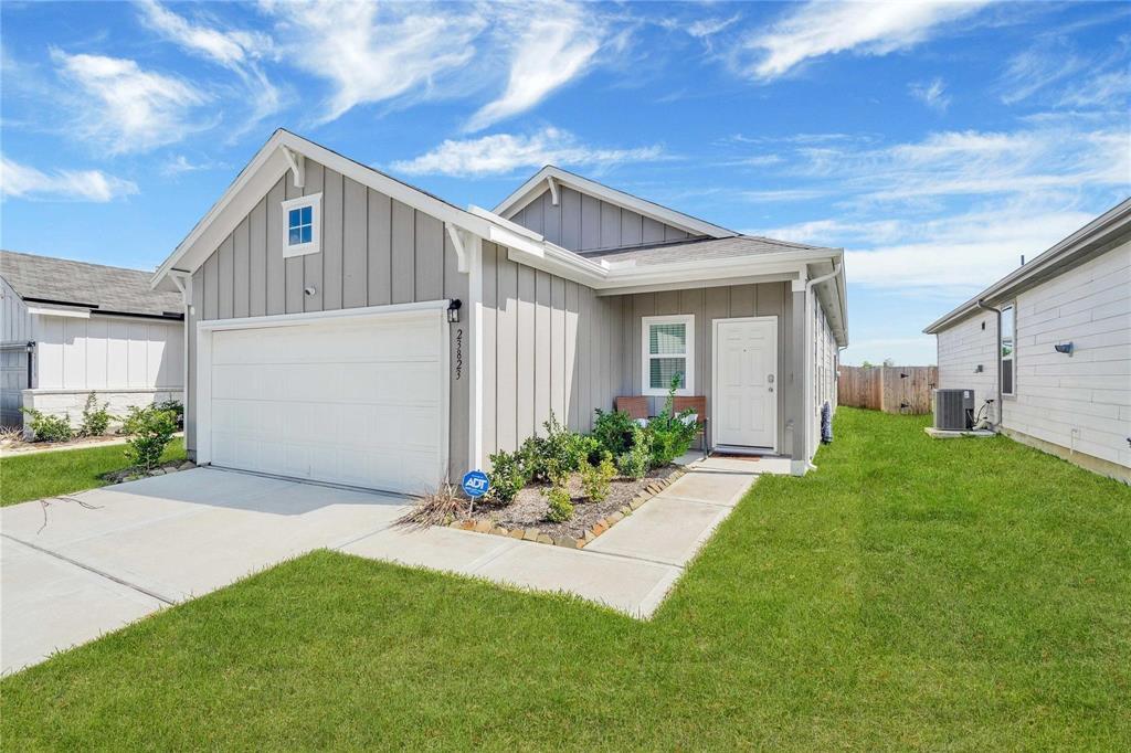 23823 Escardilla Dr in Hockley, TX - Building Photo