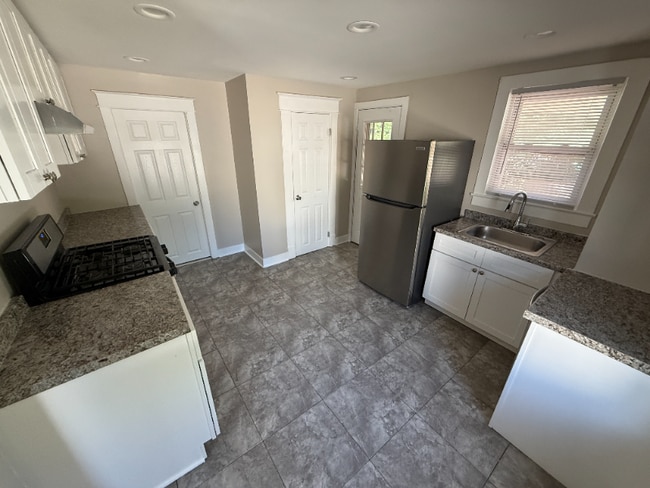 306 Townsend St in New Brunswick, NJ - Building Photo - Building Photo