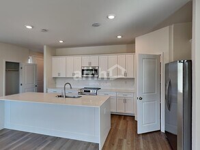 10359 Beaver Tail St in Las Vegas, NV - Building Photo - Building Photo