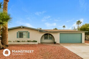 4402 W Cathy Cir in Glendale, AZ - Building Photo