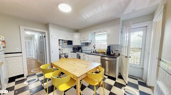 285 Washington St, Unit 3R Apartamentos