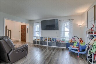 8615 W 72nd Terrace in Overland Park, KS - Building Photo - Building Photo
