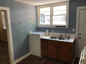 53 Amherst St, Unit D in Charleston, SC - Building Photo - Building Photo
