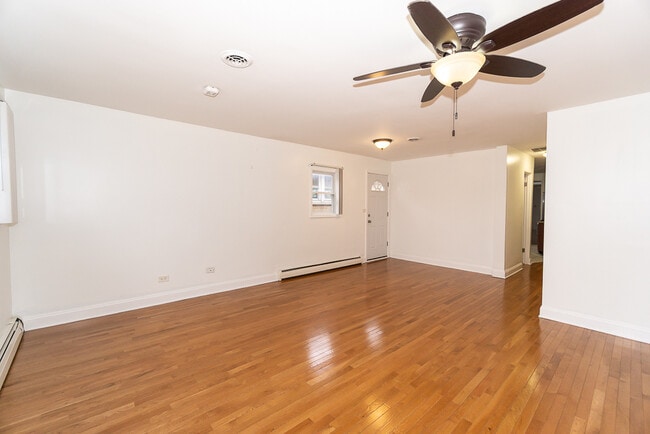 4600 Warsaw Ave in Lyons, IL - Building Photo - Building Photo