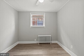 1913 S Broad St-Unit -2R in Philadelphia, PA - Building Photo - Building Photo