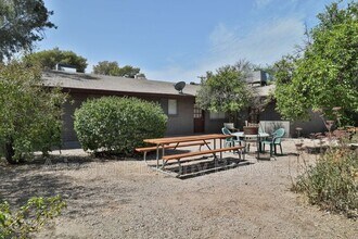 2323 S College Ave in Tempe, AZ - Building Photo - Building Photo