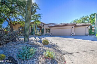 9671 E Monument Dr in Scottsdale, AZ - Building Photo - Building Photo