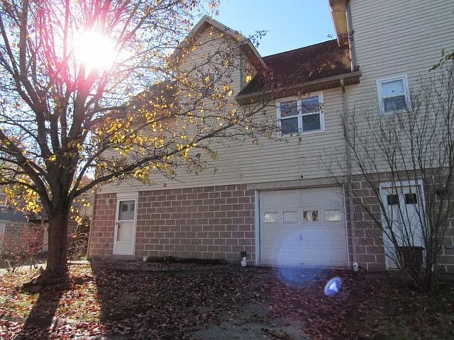 402 Meadow Ave in Charleroi, PA - Building Photo - Building Photo