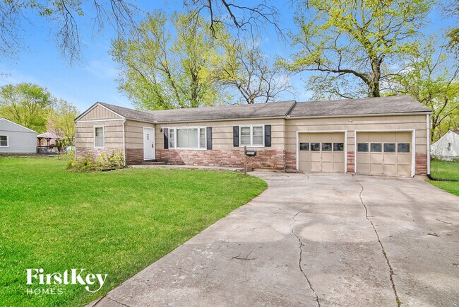 10512 E 69th St photo'