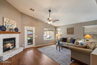 42187 W Chisholm Dr in Maricopa, AZ - Building Photo - Building Photo