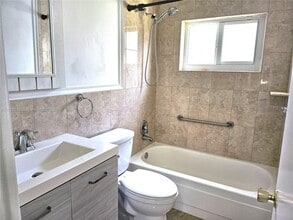 1040 NW 73rd Terrace in Margate, FL - Building Photo - Building Photo