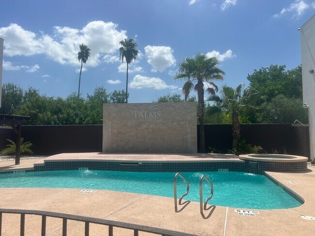 4217 Colbath Ave, Unit The Palms in McAllen, TX - Building Photo - Building Photo