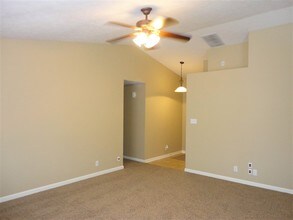 1740 Brookview Dr in Brownsburg, IN - Building Photo - Building Photo