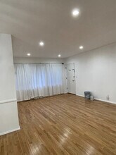 221 N Swall Dr in Beverly Hills, CA - Building Photo - Building Photo