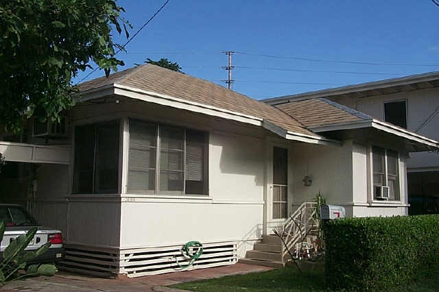 2819 Waialae Ave in Honolulu, HI - Building Photo - Building Photo