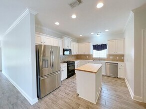 10136 Springtree Ave in Baton Rouge, LA - Building Photo - Building Photo