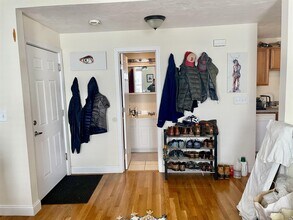 401 Columbia St, Unit 2 in Cambridge, MA - Building Photo - Building Photo