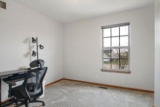 962 Annandale Dr in Elgin, IL - Building Photo - Building Photo