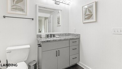 15450 Farm to Market Rd 1325, Unit 2038 in Austin, TX - Foto de edificio - Building Photo