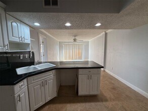 3522 NE 171 St in Miami, FL - Building Photo - Building Photo