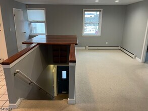 18 Montrose Ave in Verona, NJ - Building Photo - Building Photo