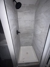 390 E 152nd St in Cleveland, OH - Building Photo - Building Photo