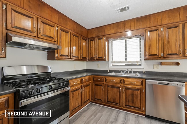 3524 Sheree Trail in Stone Mountain, GA - Building Photo - Building Photo