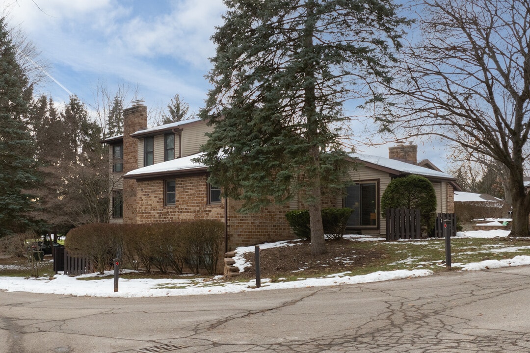 Chatham Woods in Grand Rapids, MI - Building Photo