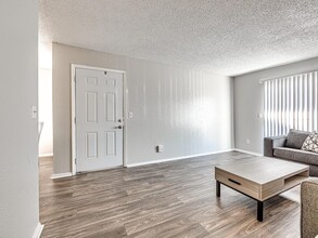 Diamond  Trail Apartments in Oklahoma City, OK - Building Photo - Building Photo