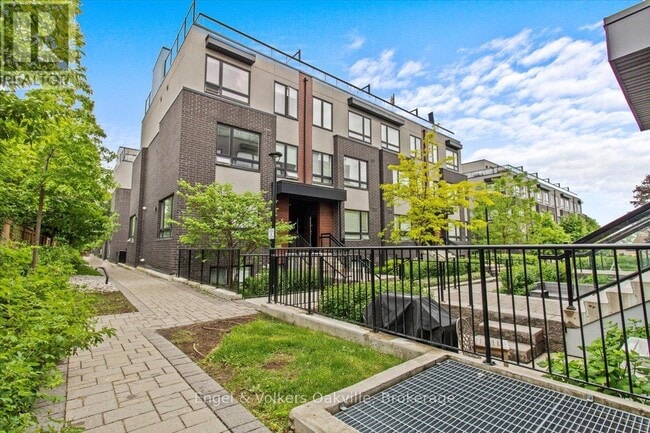 1140-1140 Briar Hill Ave