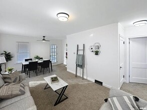 2350 38th St in Rock Island, IL - Building Photo - Building Photo