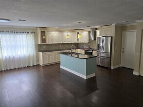 2342 Willow Tree Trail in Clearwater, FL - Building Photo - Building Photo