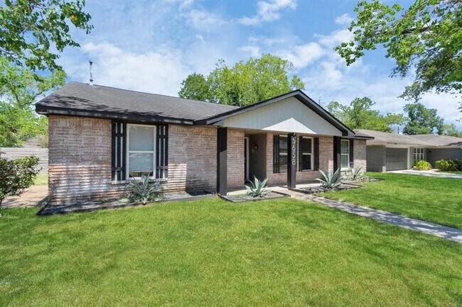 5658 Ludington Dr in Houston, TX - Building Photo - Building Photo