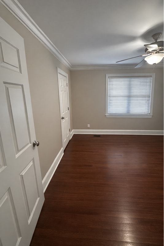 1976 Lynnwood Dr in Charlotte, NC - Foto de edificio - Building Photo