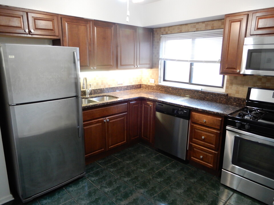 1526 N Harlem Ave, Unit 2W Photo