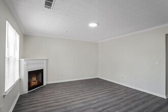 1900 Shawn Wayne Ct SE in Atlanta, GA - Building Photo - Building Photo
