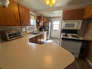 47 Brown Ave in Hampton, NH - Building Photo - Building Photo