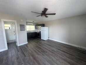 1896 Ocean Shore Blvd in Ormond Beach, FL - Building Photo - Building Photo