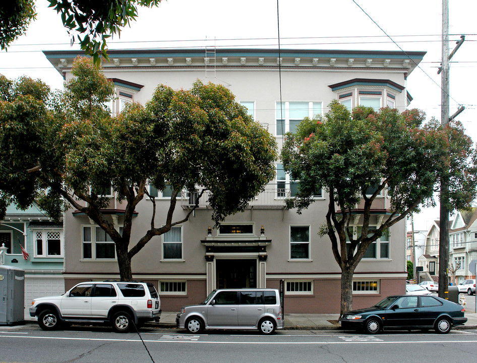 1045 Lake St in San Francisco, CA - Building Photo