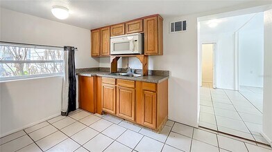 5110 Old Cheney Hwy in Orlando, FL - Building Photo - Building Photo