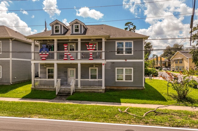 Seminole Cottages in Tallahassee, FL - Building Photo - Building Photo