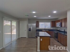 40268 W Helen Ct in Maricopa, AZ - Foto de edificio - Building Photo